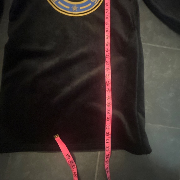 Hooded deess - Picture 7 of 7